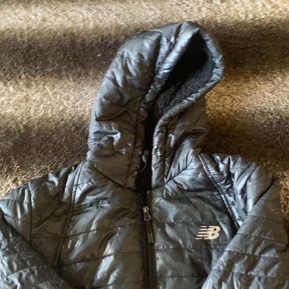 Women’s New balance puffer jacket size L - Picture 3 of 4